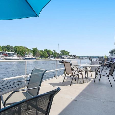 Waterside Suites Saugatuck Extérieur photo