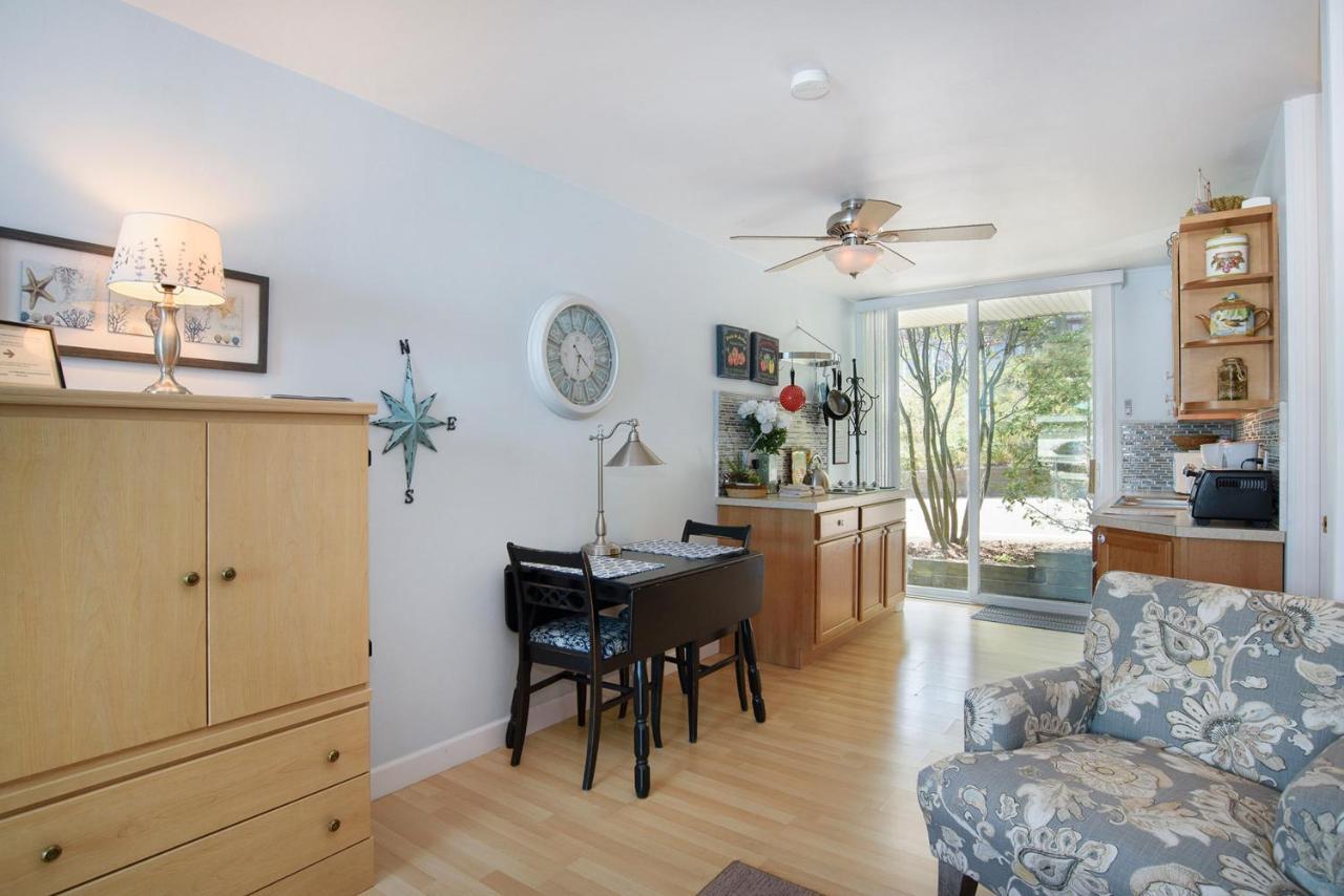 Waterside Suites Saugatuck Extérieur photo