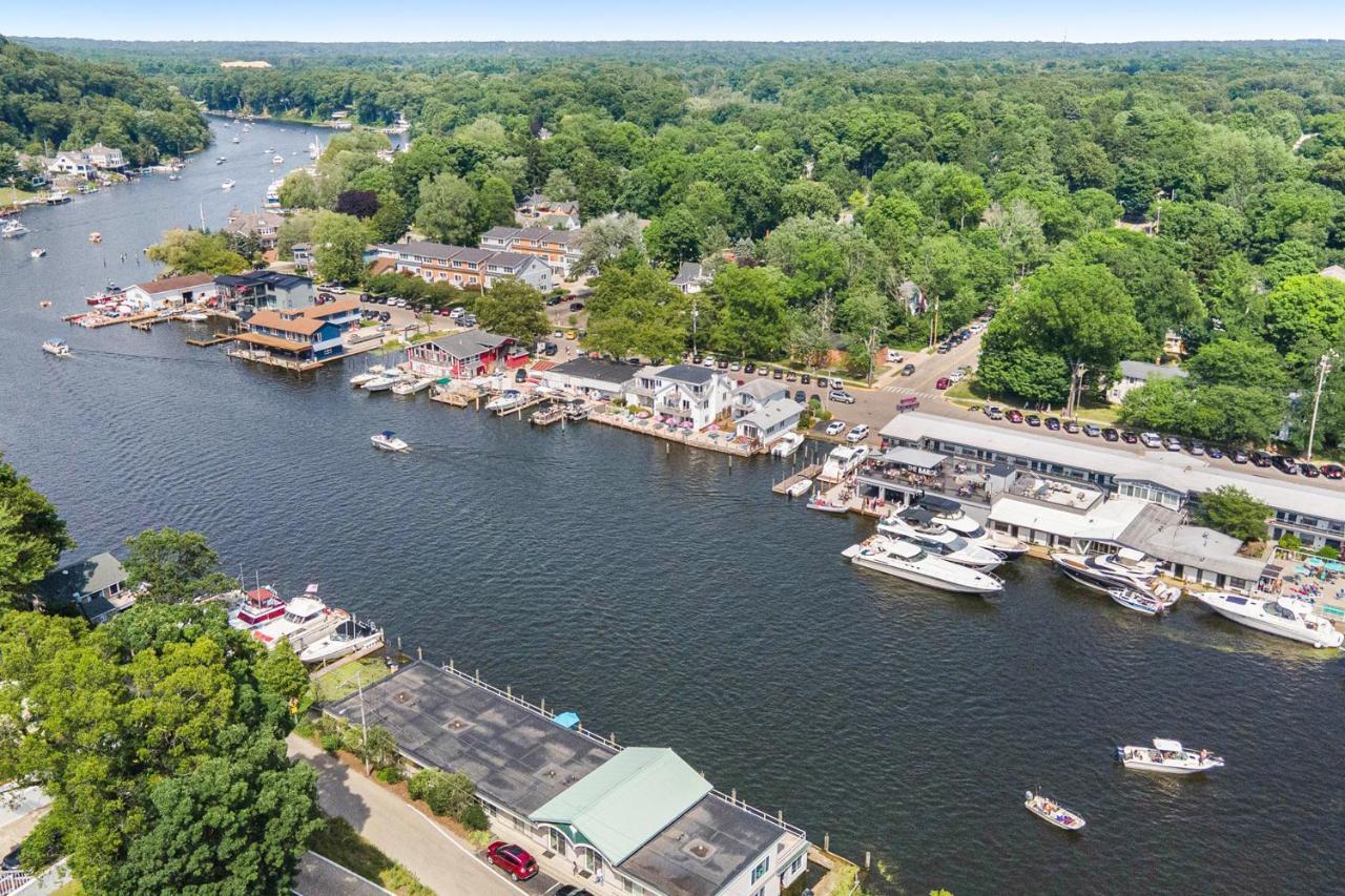 Waterside Suites Saugatuck Extérieur photo