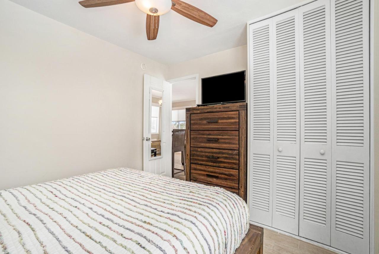 Waterside Suites Saugatuck Chambre photo